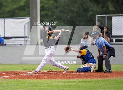 Thumbnail 3 in Liberty vs. Washington (UIL Baseball 4A D2 Bi-District) photogallery.