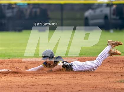 Thumbnail 1 in Liberty vs. Washington (UIL Baseball 4A D2 Bi-District) photogallery.