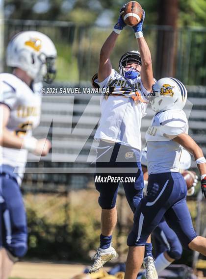 Thumbnail 2 in Campbell Hall @ Arleta photogallery.