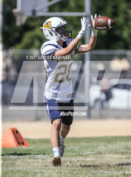 Thumbnail 1 in Campbell Hall @ Arleta photogallery.