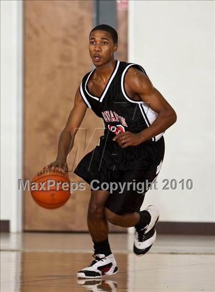 Thumbnail 3 in Mt. Carmel Academy vs. Chinquapin (Living Stones Tournament) photogallery.