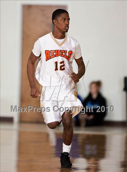 Thumbnail 3 in Mt. Carmel Academy vs. Chinquapin (Living Stones Tournament) photogallery.