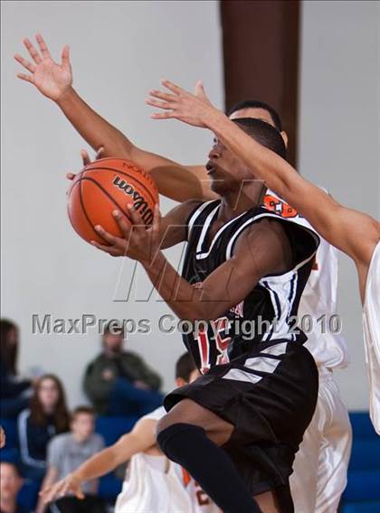 Thumbnail 2 in Mt. Carmel Academy vs. Chinquapin (Living Stones Tournament) photogallery.