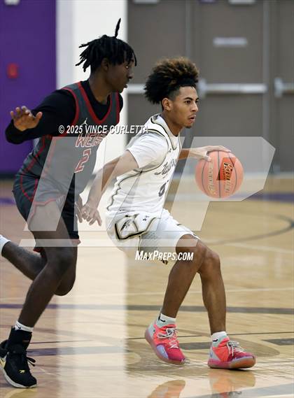 Thumbnail 3 in Johnson vs. Weiss (CTX Showcase) photogallery.