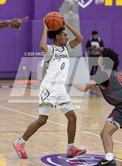 Thumbnail 3 in Johnson vs. Weiss (CTX Showcase) photogallery.