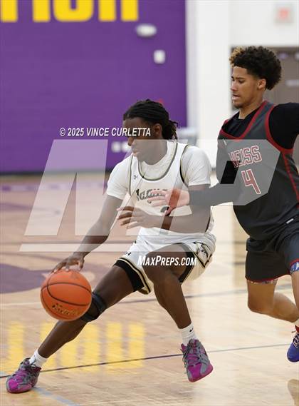 Thumbnail 3 in Johnson vs. Weiss (CTX Showcase) photogallery.