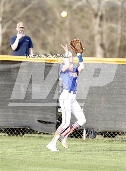 Thumbnail 3 in Thorsby vs Chilton County (Chilton County Tournament) photogallery.
