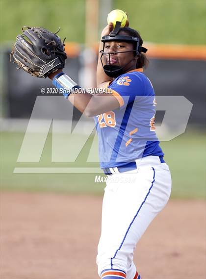 Thumbnail 1 in Thorsby vs Chilton County (Chilton County Tournament) photogallery.