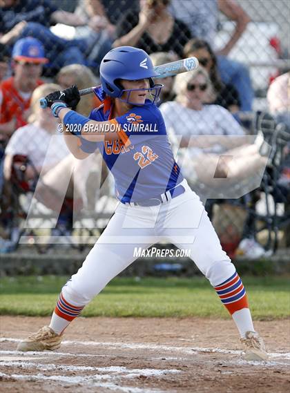 Thumbnail 2 in Thorsby vs Chilton County (Chilton County Tournament) photogallery.