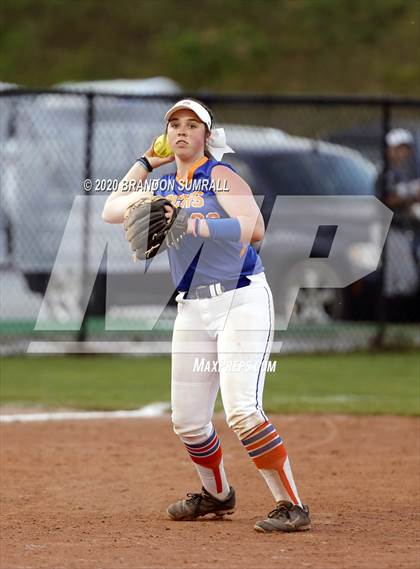 Thumbnail 2 in Thorsby vs Chilton County (Chilton County Tournament) photogallery.
