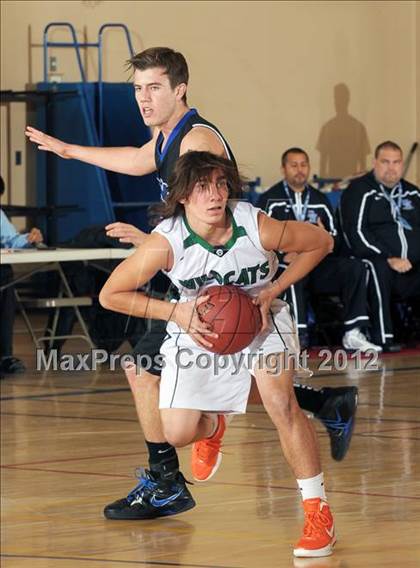 Thumbnail 2 in Dana Hills vs. Twentynine Palms (MaxPreps Holiday Classic) photogallery.