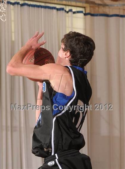 Thumbnail 2 in Dana Hills vs. Twentynine Palms (MaxPreps Holiday Classic) photogallery.