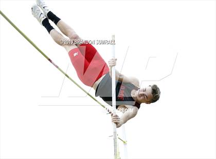 Thumbnail 2 in Scottsboro Invitational (Pole Vault) photogallery.