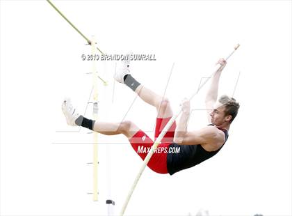 Thumbnail 2 in Scottsboro Invitational (Pole Vault) photogallery.