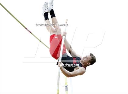 Thumbnail 1 in Scottsboro Invitational (Pole Vault) photogallery.