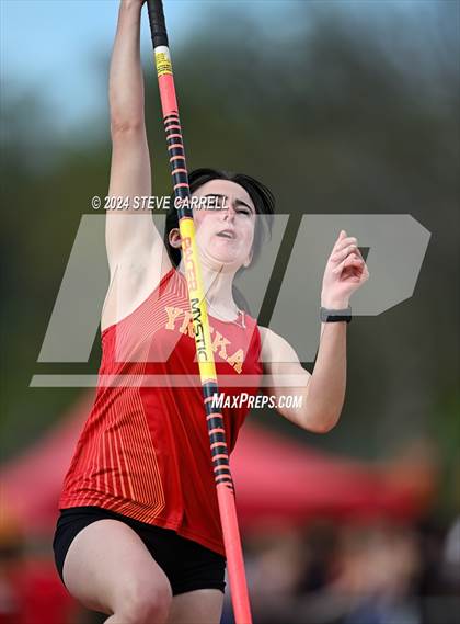 Thumbnail 1 in Eagle Relays (Pole Vault) photogallery.
