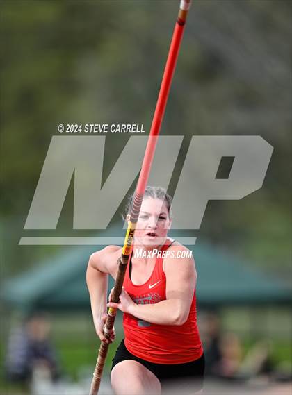 Thumbnail 3 in Eagle Relays (Pole Vault) photogallery.
