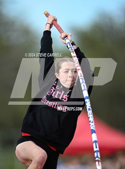 Thumbnail 1 in Eagle Relays (Pole Vault) photogallery.