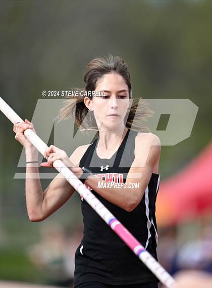 Thumbnail 1 in Eagle Relays (Pole Vault) photogallery.