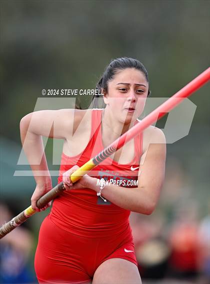 Thumbnail 1 in Eagle Relays (Pole Vault) photogallery.