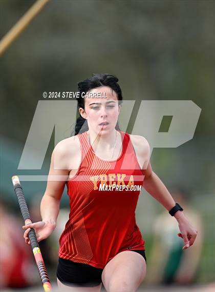 Thumbnail 2 in Eagle Relays (Pole Vault) photogallery.