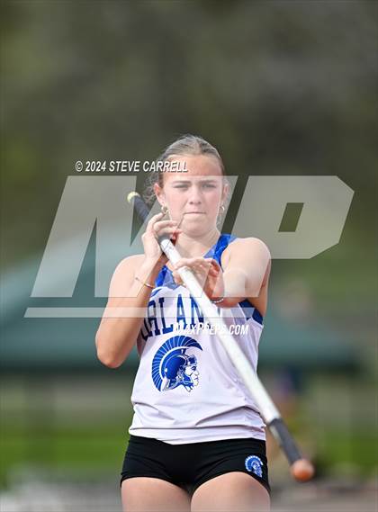 Thumbnail 1 in Eagle Relays (Pole Vault) photogallery.