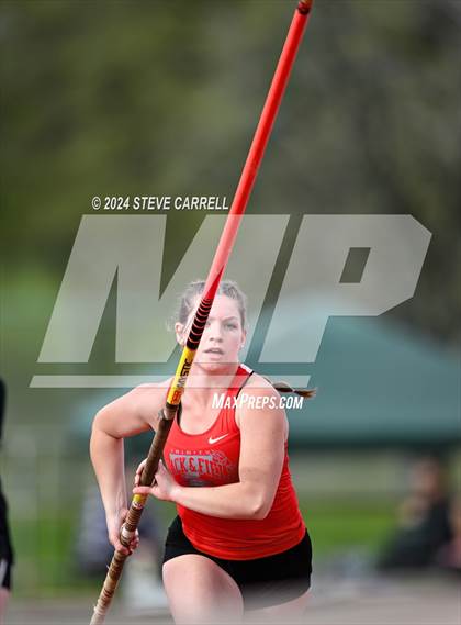 Thumbnail 2 in Eagle Relays (Pole Vault) photogallery.
