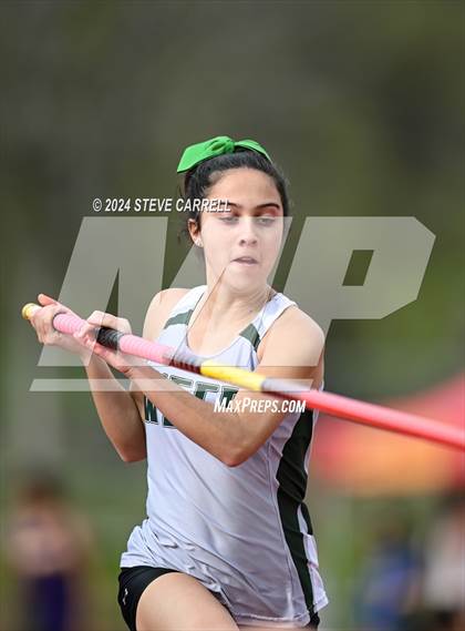 Thumbnail 3 in Eagle Relays (Pole Vault) photogallery.