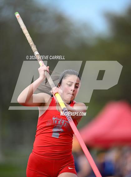 Thumbnail 3 in Eagle Relays (Pole Vault) photogallery.