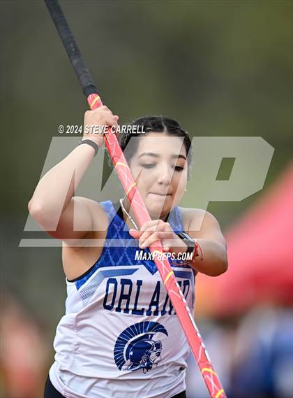 Thumbnail 3 in Eagle Relays (Pole Vault) photogallery.