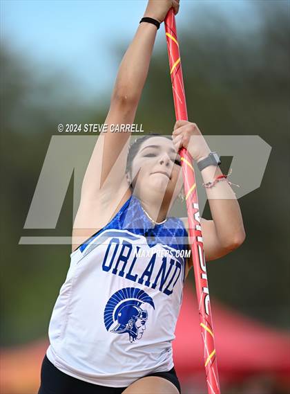 Thumbnail 1 in Eagle Relays (Pole Vault) photogallery.