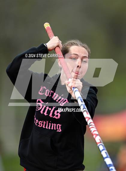 Thumbnail 3 in Eagle Relays (Pole Vault) photogallery.