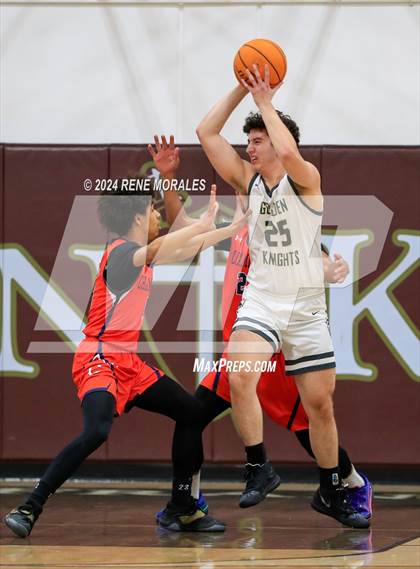 Thumbnail 3 in Chaminade vs St Francis photogallery.