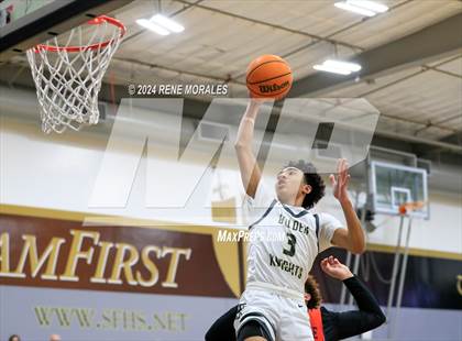 Thumbnail 1 in Chaminade vs St Francis photogallery.