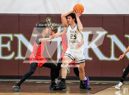 Thumbnail 2 in Chaminade vs St Francis photogallery.