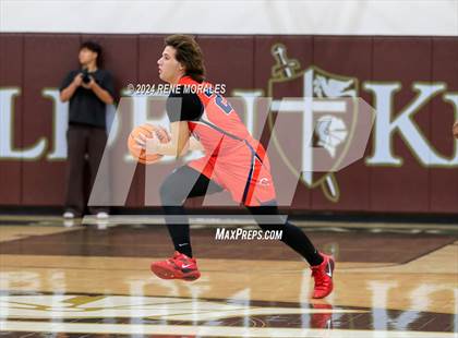Thumbnail 3 in Chaminade vs St Francis photogallery.