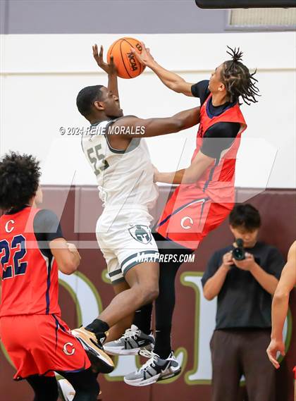 Thumbnail 2 in Chaminade vs St Francis photogallery.