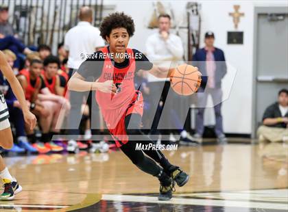 Thumbnail 2 in Chaminade vs St Francis photogallery.