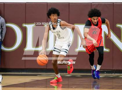 Thumbnail 3 in Chaminade vs St Francis photogallery.