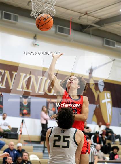 Thumbnail 3 in Chaminade vs St Francis photogallery.