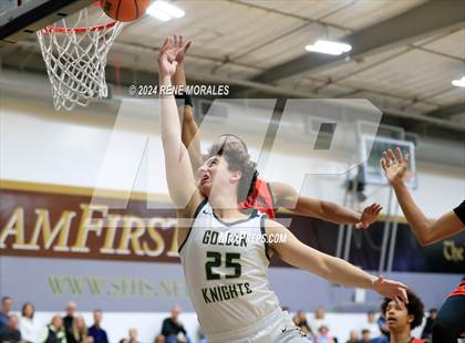 Thumbnail 3 in Chaminade vs St Francis photogallery.