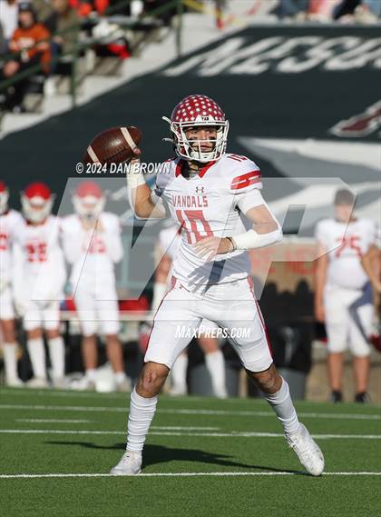 Thumbnail 3 in Sunnyvale vs. Van (UIL 4A Div 2 Regional Round) photogallery.