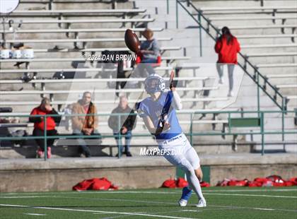 Thumbnail 3 in Sunnyvale vs. Van (UIL 4A Div 2 Regional Round) photogallery.