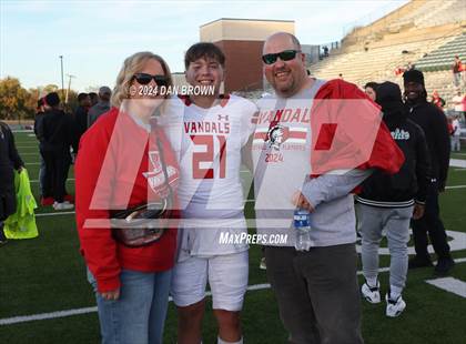 Thumbnail 3 in Sunnyvale vs. Van (UIL 4A Div 2 Regional Round) photogallery.