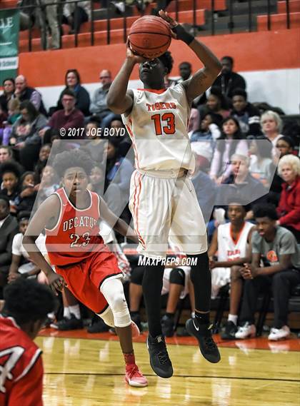 Thumbnail 1 in Decatur @ Grissom photogallery.