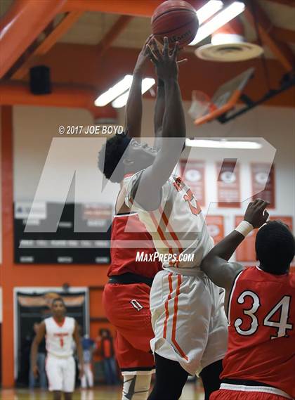 Thumbnail 2 in Decatur @ Grissom photogallery.