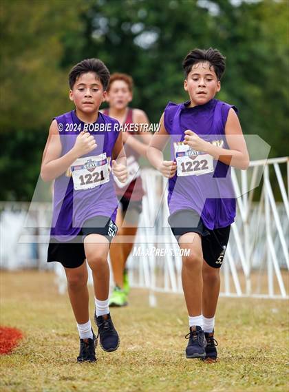 Thumbnail 1 in UIL Cross Country 1A Finals (5K) photogallery.