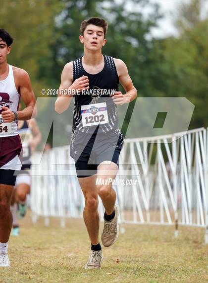 Thumbnail 3 in UIL Cross Country 1A Finals (5K) photogallery.