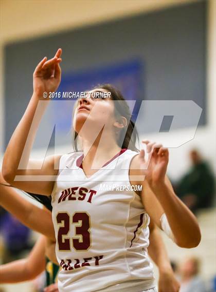 Thumbnail 3 in Paradise vs. West Valley photogallery.