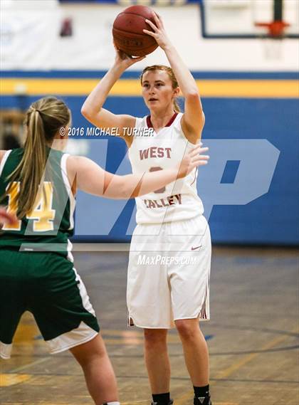 Thumbnail 2 in Paradise vs. West Valley photogallery.